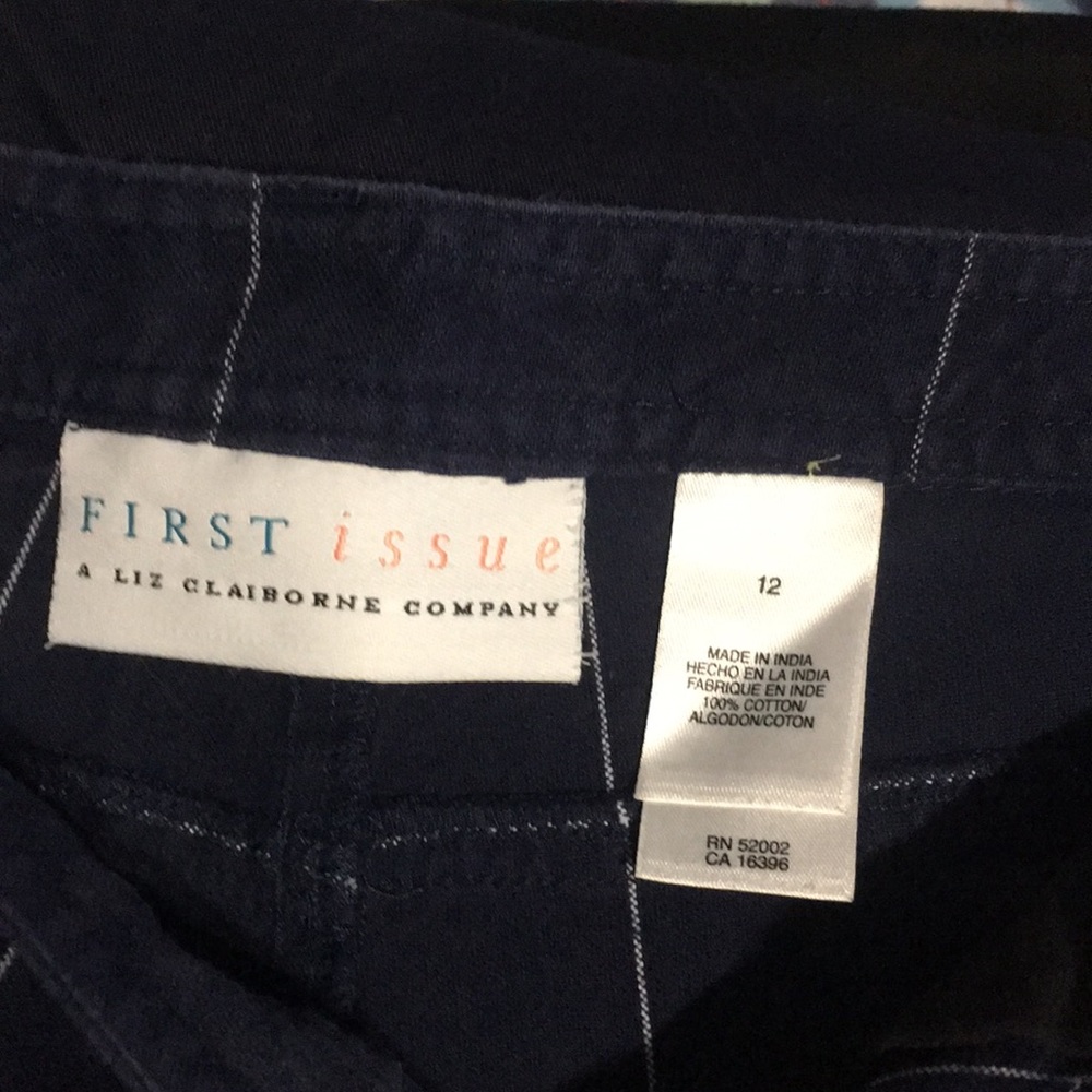 First Issue Shorts🤑 - Picture 3 of 4